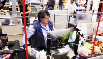 Carrefour plafonează prețurile la 500 de produse de bază. Campania, valabilă până la 19 aprilie