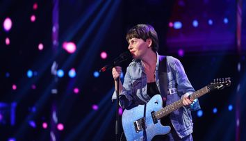 Românii au talent 2022: Alice Sonia Michael, vocea care a ajuns la sufletele juraților cu o compoziție proprie