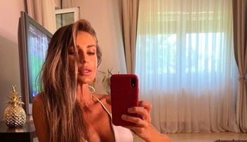 Diana Munteanu, pusă la zid de fani după ce a slăbit și s-a fotografiat pe plajă: „Mai mănâncă și tu ceva”