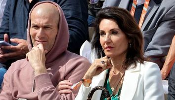 Zinedine Zidane, la 50 de ani. Cum a pozat în vacanță alături de familie