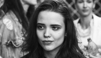 Actrița Ana-Maria Guran, despre cum folosim social media: „Rareori dezvălui lucruri personale despre mine”
