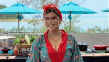 VIDEO Loredana Groza a luat lecții de gătit în Thailanda. Ce a învățat să prepare artista 