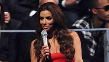 Eva Longoria, de la super sexy la sunca traditionala spaniola! Vezi aici toate tinutele ei de la MTV EMA 2010! FOTO