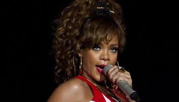Chris Brown pregateste terenul pentru o posibila impacare cu Rihanna!<span style=