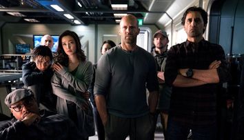 Jason Statham, in lupta cu un rechin in cel mai nou film. Imaginile spectaculoase din productia 