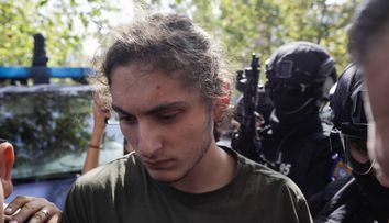 Cum a încercat Miruna Pascu să justifice comportamentul fiului său. Istoria familiei lui Vlad Pascu este una îngrijorătoare