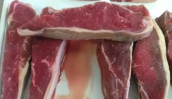 Lichidul rosiatic pe care il vezi langa bucatile de carne nu e sange! Reactia oamenilor: 