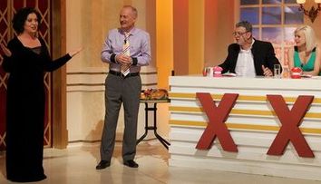 Monica Anghel a cantat in finala “Romanii n-au talent”, la “Serviciul Roman de Comedie” FOTO
