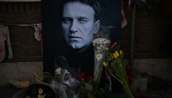 Ce a apărut la mormântul lui Alexei Navalnîi la trei zile de la înmormântare: 