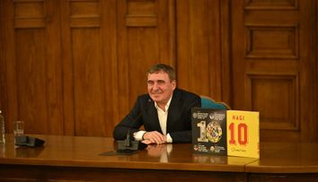 Gheorghe Hagi şi-a lansat autobiografia 