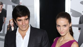 Cel mai de succes magician din istorie are logodnica cu 30 de ani mai tanara. Cum arata iubita lui David Copperfield