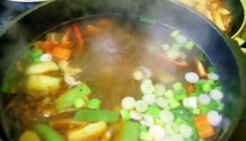 Supa si ciorba din legume ecologice sunt perfecte pentru alimentatie!