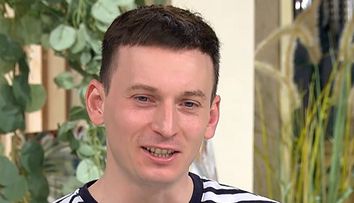 Bat clopotele de nuntă pentru The Motans (Denis Roabeș)! Declarații romantice despre logodnica lui