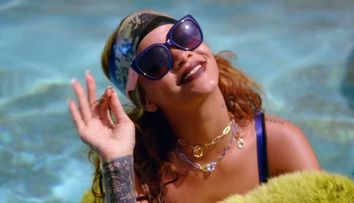 Rihanna a lansat un videoclip controversat. Materialul video a strans peste 1 milion de vizualizari in doar cateva ore