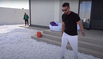 Răzbunarea lui Selly! A intrat în miez de noapte peste Dorian Popa în casă