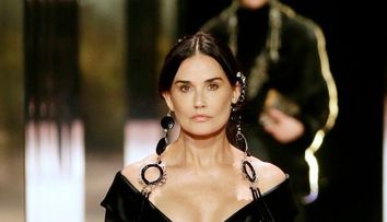 Demi Moore, surprinsă de paparazzi într-o zi obișnuită. Cum arată actrița când nu se aranjează