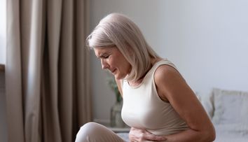 (P) Ulcer gastric: cauze, simptome și opțiuni de tratament