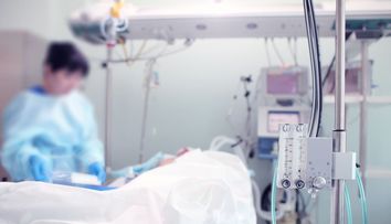 72 de cadre medicale sunt infectate cu coronavirus, la Suceava. Situație dramatică la Spitalul Județean