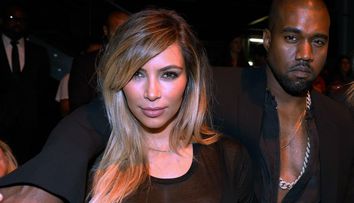 Kim Kardashian si Kanye West nu isi vor petrece luna de miere pe Pamant. Ultima isprava a vedetelor i-a facut pe multi sa rada in hohote