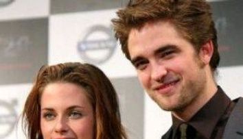 Kristen Stewart si Robert Pattinson isi mint fanii cu nerusinare. Ce au facut in urma cu patru zile