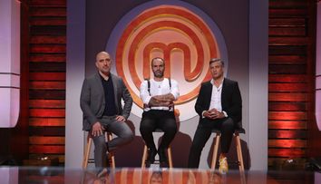 Descarca acum aplicatia Pro TV si poti castiga o masa de doua persoane la restaurantul 