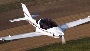 Este produs in Romania si cantareste doar 120 de kg: Cum arata avionul care costa doar cat o masina