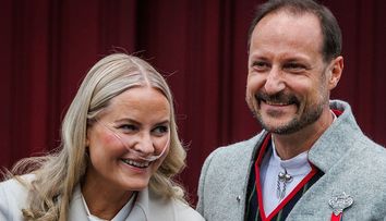 Prințesa Mette-Marit a Norvegiei se reface după transplantul pulmonar de urgență. Va rămâne internată în spital câteva săptămâni