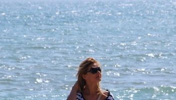 Monica Dascalu isi aniverseaza ziua de nastere in etape
