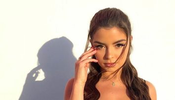 Imaginea de peste 500.000 de like-uri postată de Demi Rose! Cum s-a lăsat fotografiată