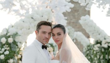 Ed Westwick și Amy Jackson s-au căsătorit în cadrul unei ceremonii de poveste în Italia. Imagini de vis de la nuntă