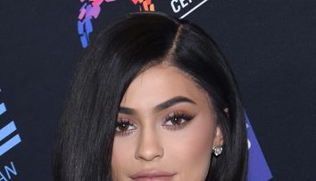 Schimbare de look pentru Kylie Jenner. Cum arata acum cea mai mica dintre surorile Kardashian - Jenner