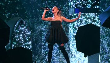 Mesajul emotionant transmis de Ariana Grande fanilor, la un an dupa atacul terorist din Manchester