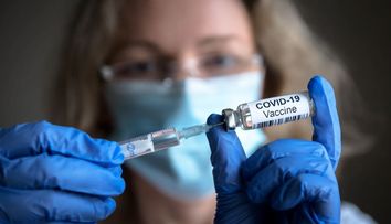 Informații noi oferite de cercetătorii din Israel după ce au vaccinat un număr important de oameni: 99,96% eficiență