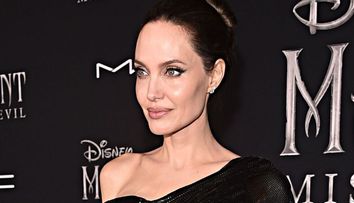 Angelina Jolie, apariție spectaculoasă la premiera ”Maleficent”, alături de cinci dintre copiii săi