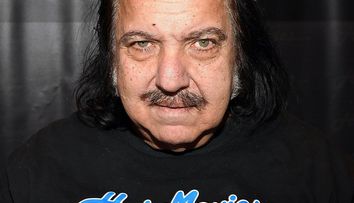 Ron Jeremy, starul filmelor pentru adulți, acuzat de viol și agresiune sexuală