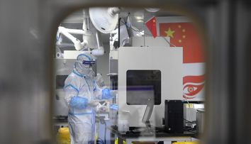 COVID-19, scăpat dintr-un laborator dubios din Wuhan. Oamenii, infectați cu mult înainte să se anunțe pandemia. Ce alianță s-a făcut pentru mușamalizarea adevărului
