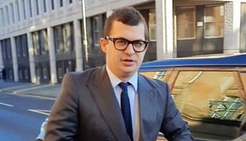 Un văr al Reginei Elisabeta a II-a poate face închisoare după ce a abuzat sexual o femeie de 26 de ani