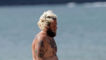 Unul dintre cei mai apreciați actori, de nerecunoscut la plajă. Cum l-au surprins paparazzii pe Jonah Hill