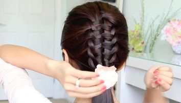 Ideea geniala pe care o poti incerca si tu. Cum poti sa iti schimbi look-ul in cateva minute cu 