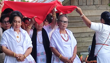 Altă viziune asupra morții și a ritualului de înmormântare. Experiența pe care au avut-o doi turiști români în Indonezia