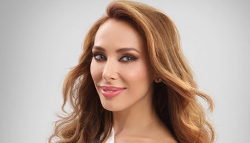 Iulia Vântur, un fel de Jennifer Lopez de Bollywood. Cum a apărut românca pe scenă în fața a sute de oameni