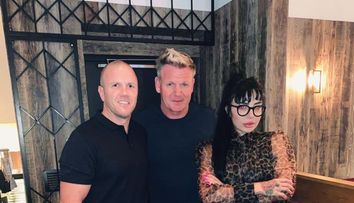 DJ Wanda și soțul ei, răsfățați de cel mai bun prieten al lui David Beckham