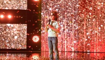 Românii au talent 2021: Filip Cioc vede cu inima și cântă cu tot sufletul. Parcursul până în finala sezonului 11