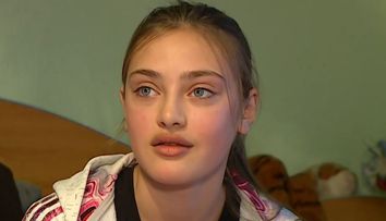 Păpușa de la Glina s-a transformat într-o domnișoară superbă. Cum s-a schimbat viața Adinei Asăvoaie