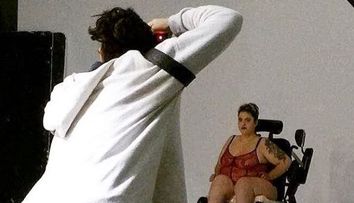 Cum arata de fapt corpul unei femei. Un proiect foto, diferit de tot ceea ce vezi in reviste, face senzatie pe internet