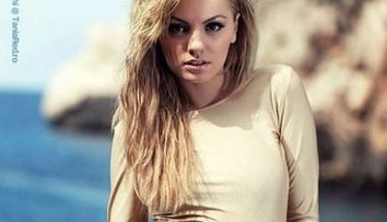 Alexandra Stan a pozat super sexy in Mallorca! FOTO