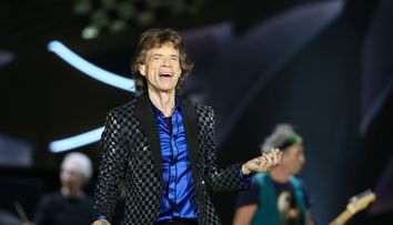 Tata pentru a opta oara la 72 de ani. Mick Jagger si iubita lui de 29 de ani urmeaza sa devina parinti 