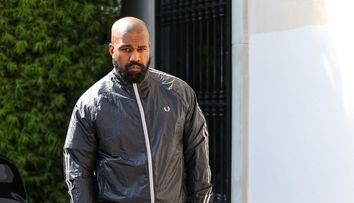 Kanye West, implorat de fani să lanseze un cover la piesa „Silver Night”. O variantă IA cu artistul a cucerit deja milioane de oameni