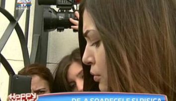 Ce a vorbit Monica cu Irinel Columbeanu la telefon, in fata casei de la Izvorani