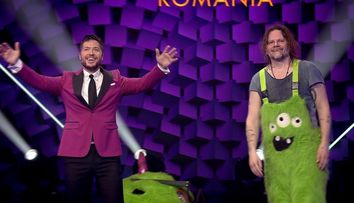 Monstrul a părăsit aseară emisiunea Masked Singer România! Florin Piersic Jr. s-a ascuns sub masca lui!